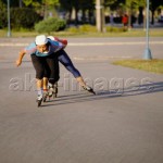 Roller skater in Pjöngjang / Foto 1989 – Rollerskaters in Pyongyang / Photo, 1989 – Roller-skaters à Pyongyang / Photo 1989